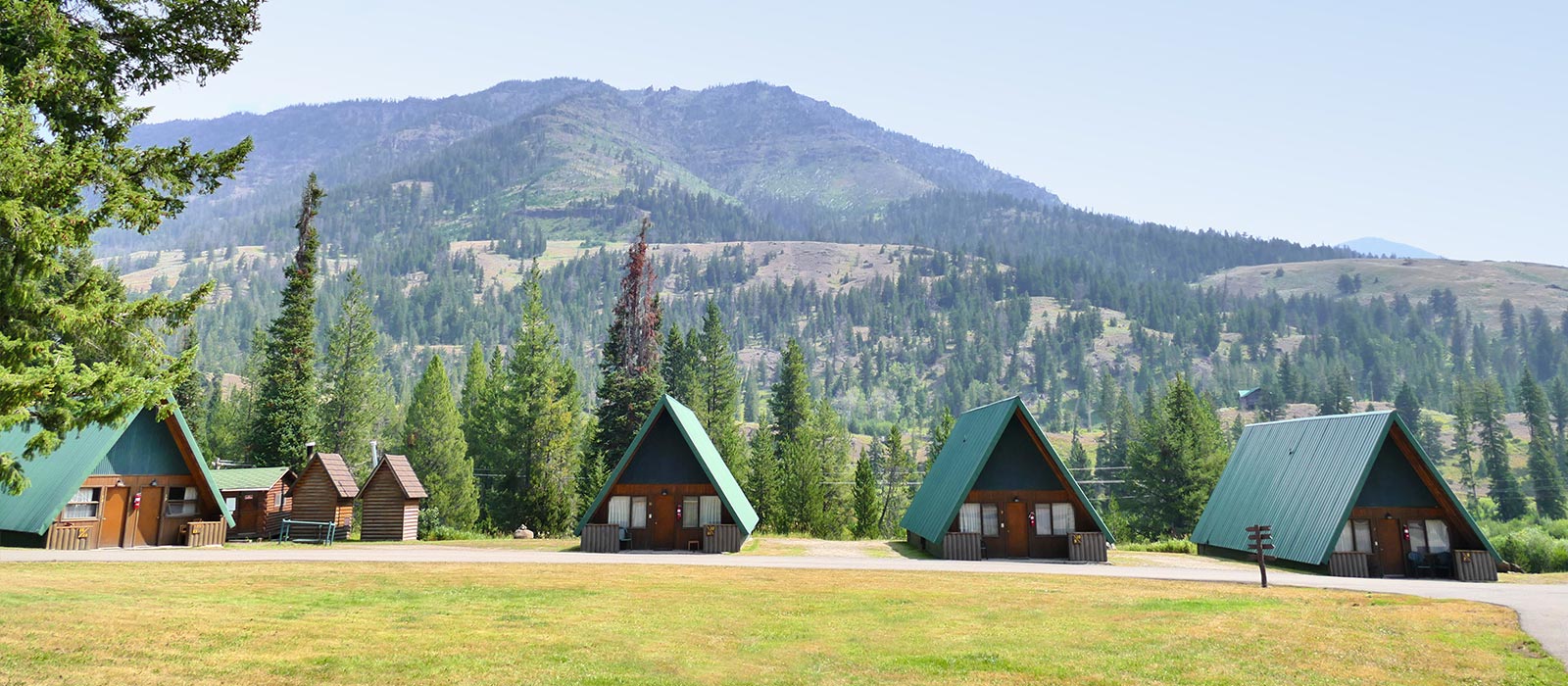 Pahaska Tepee East Yellowstone Lodging